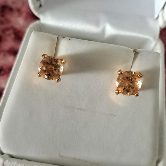 Imperial Garnet Solitaire Stud Earrings 14kt YG Vermeil - Picture 3 of 8